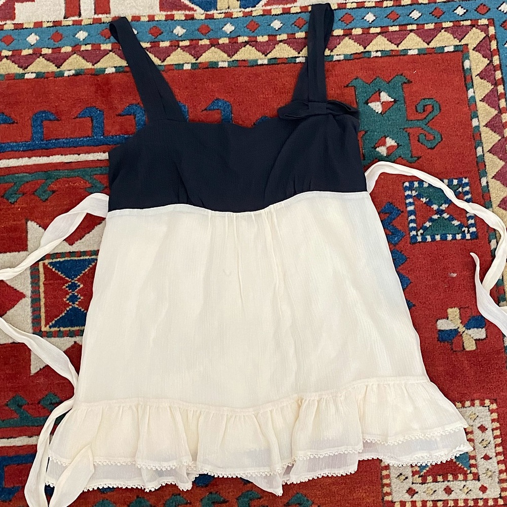 Adorable Juicy Couture top